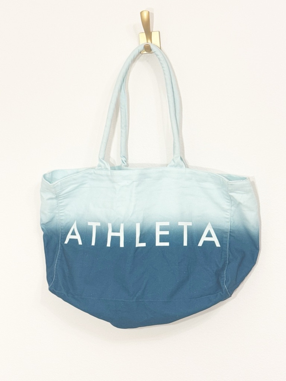 ATHLETA Ombré Blue Beach Bag - Picture 2 of 5